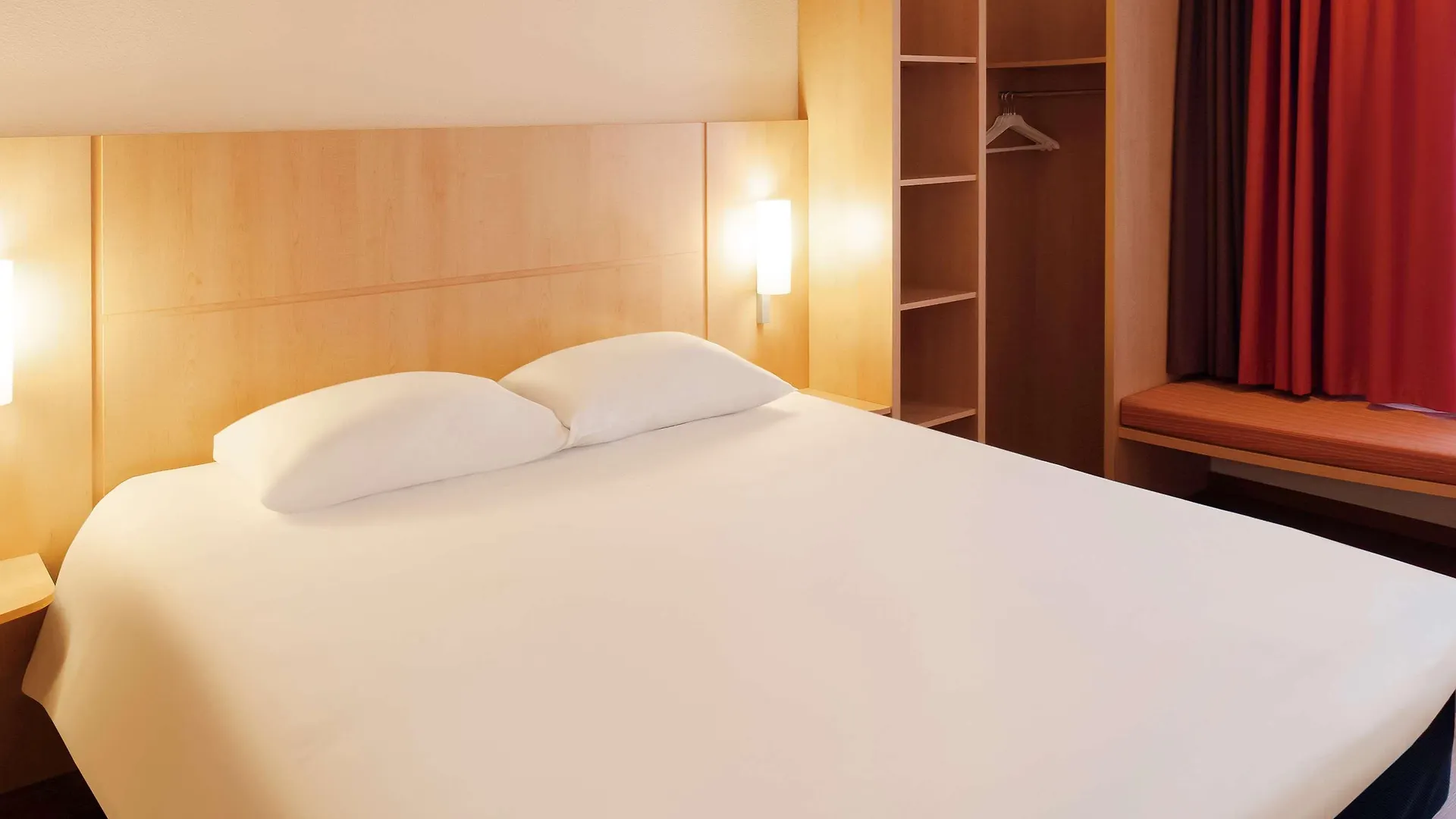 Ibis Hotel Brussels Centre Gare Du Midi Saint-Gilles