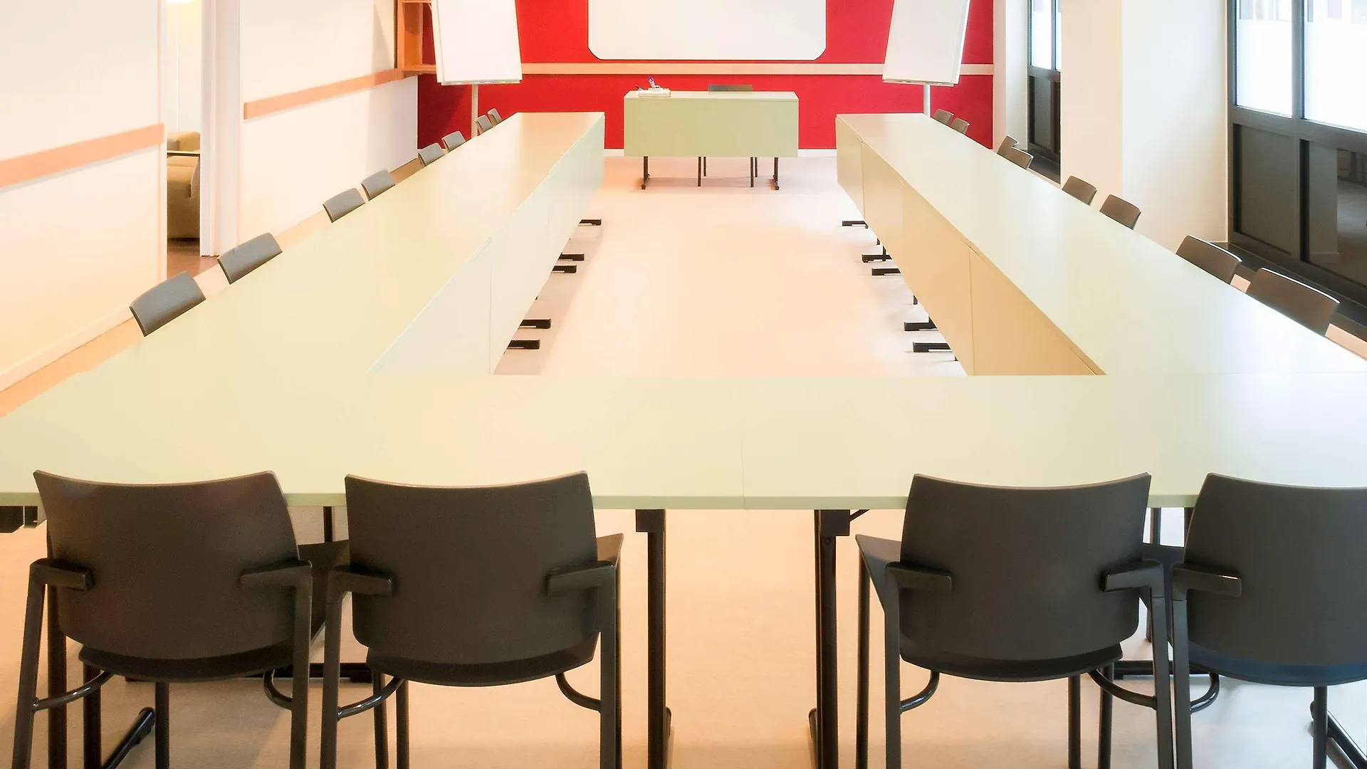 Ibis Hotel Brussels Centre Gare Du Midi Saint-Gilles 3*,